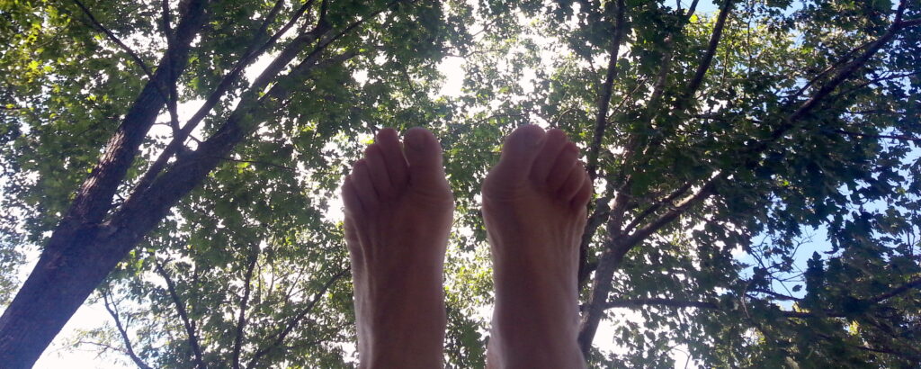 yoga-feet-in-the-trees